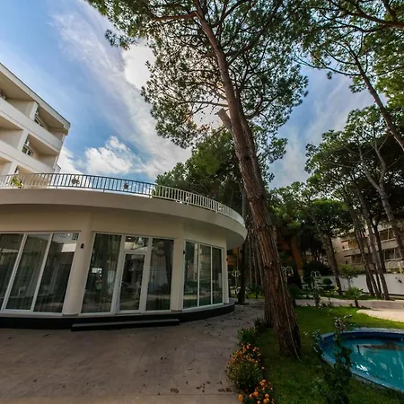 Aler Luxury Durres 4*